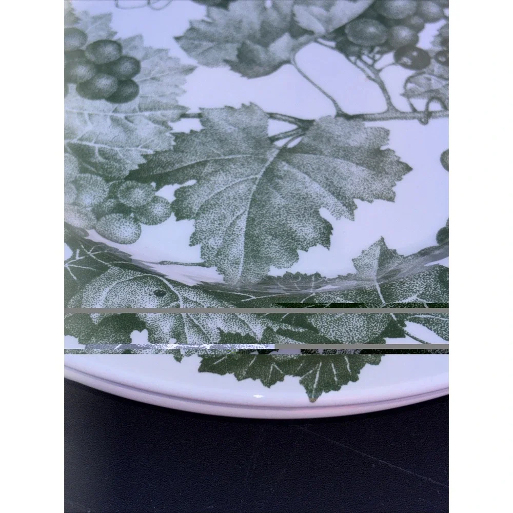 Quadrifoglio Ceramica La Primula Dinner Plate Green Grape Leaves 10.25